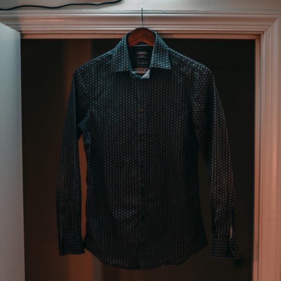 Charles Tyrwhitt Button Down - Extra Slim Fit - Picture 3 of 8